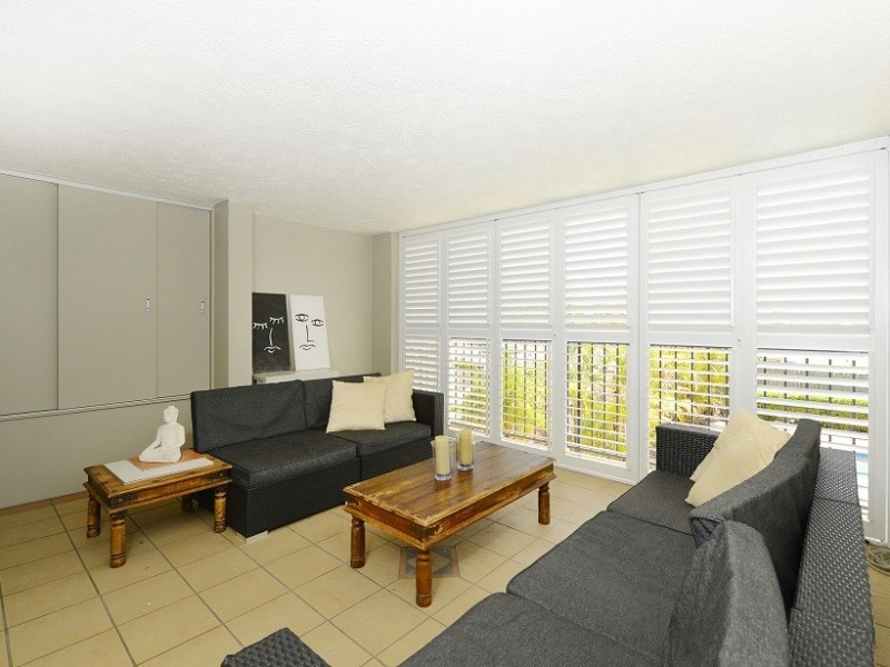 8/13 Vectis Street, Norman Park QLD 4170