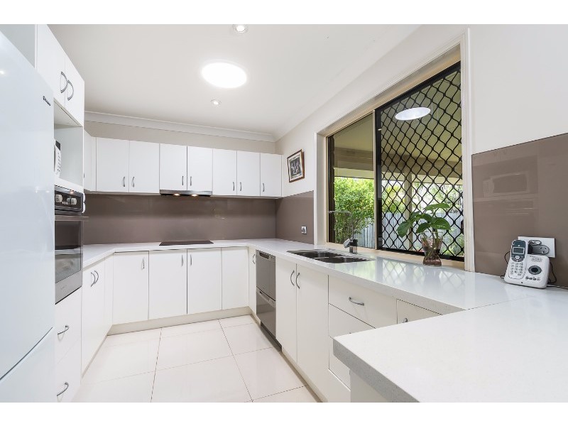 15 Jacqueline Court, Everton Hills QLD 4053