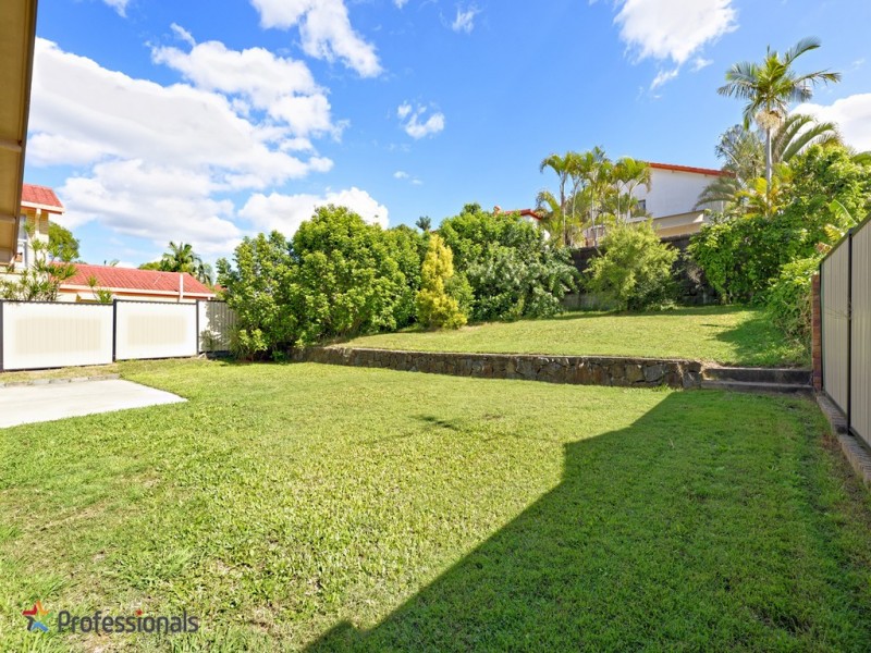 24 Niven Street, Stafford Heights QLD 4053