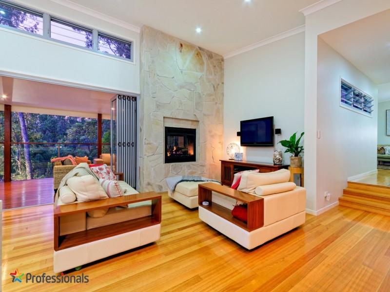 2 Wilga Drive, Bunya QLD 4055