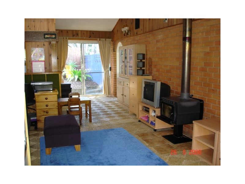 22 Illuta Avenue, Ferny Hills QLD 4055