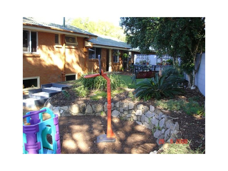 22 Illuta Avenue, Ferny Hills QLD 4055