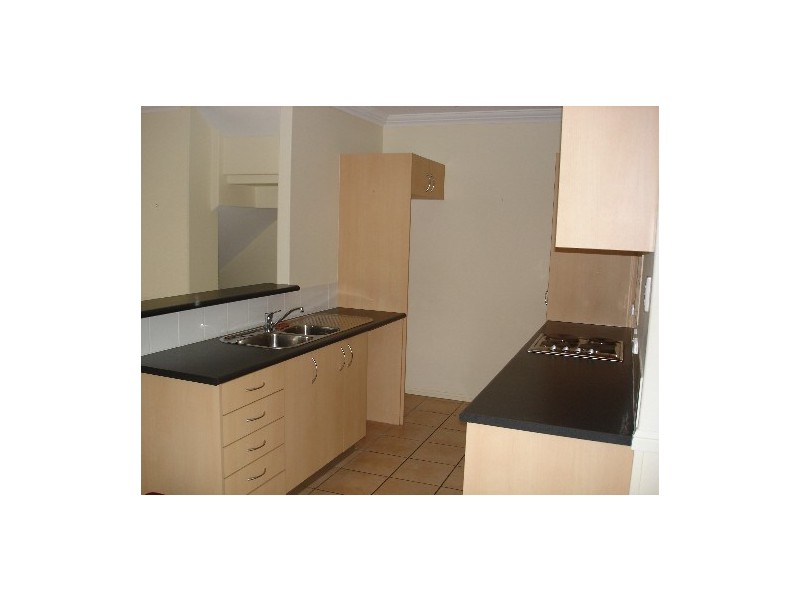 2/36  Farm Street, Newmarket QLD 4051