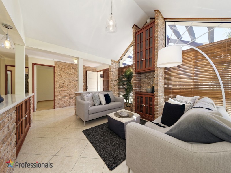 41 Leonarda Drive, Ferny Hills QLD 4055