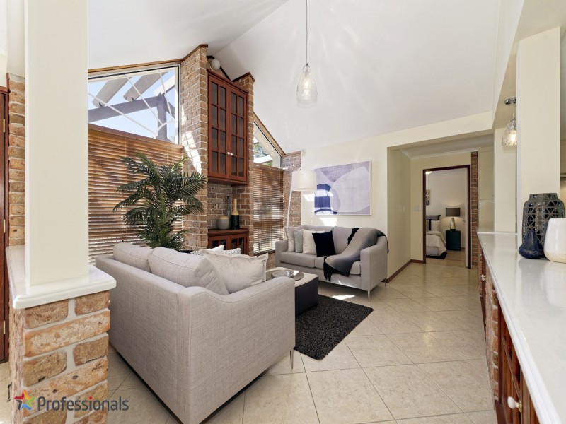 41 Leonarda Drive, Ferny Hills QLD 4055