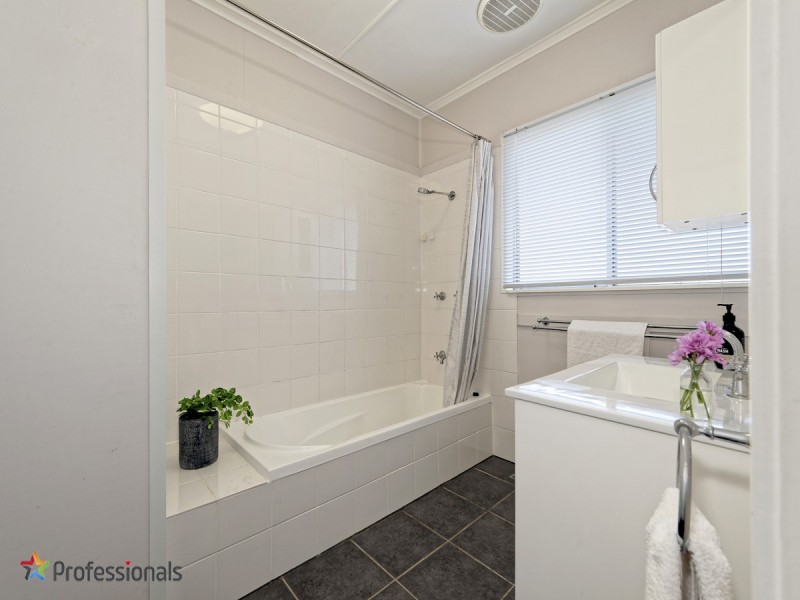 90 Griffith Street, Everton Park QLD 4053