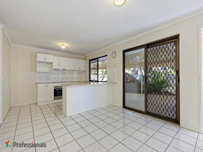 8 Ruggles Court, Mcdowall QLD 4053