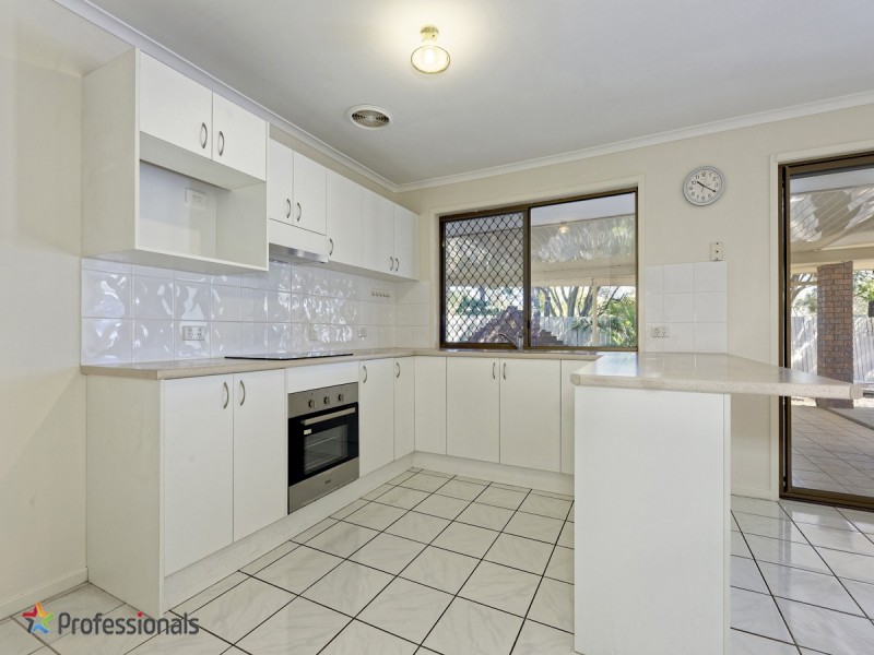 8 Ruggles Court, Mcdowall QLD 4053