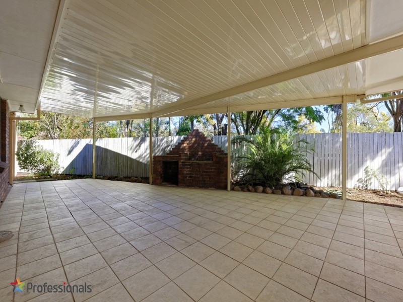 8 Ruggles Court, Mcdowall QLD 4053