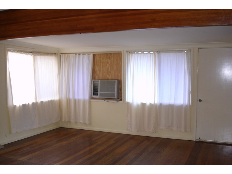 27 Kiama Street, Wavell Heights QLD 4012