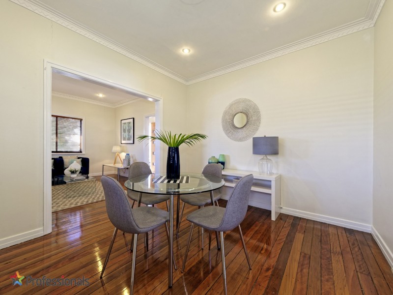 14 Eltham Street, Kedron QLD 4031