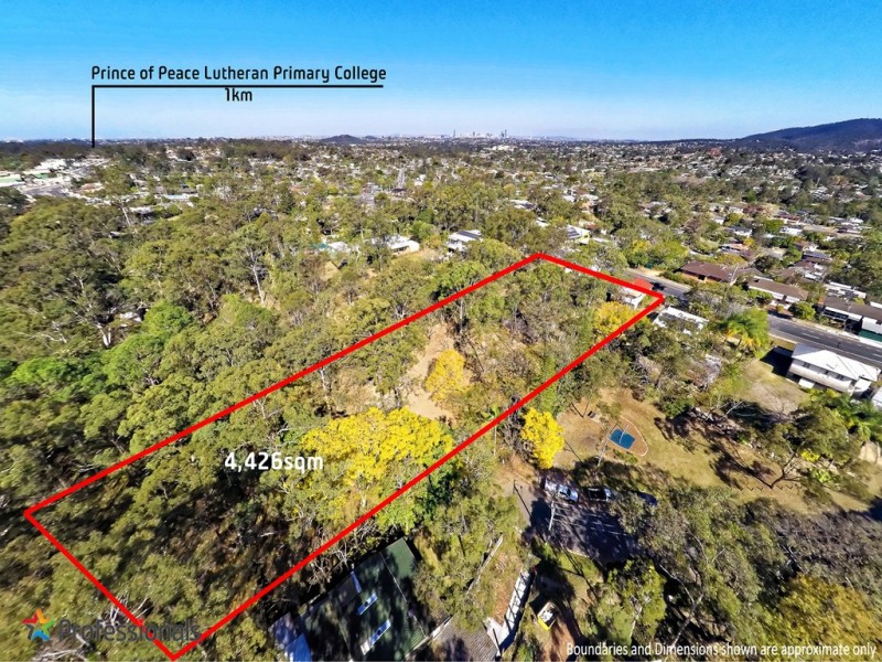 1069 South Pine Road, Everton Hills QLD 4053