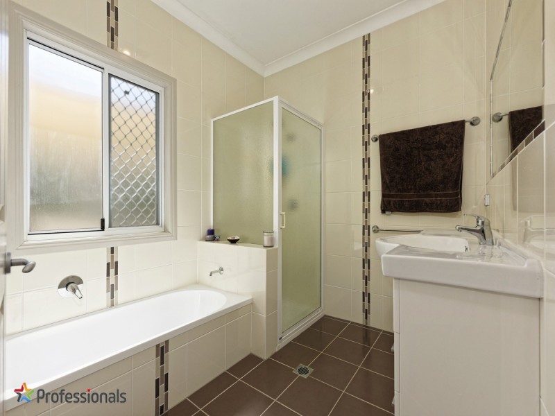 74 Saint Helens Road, Mitchelton QLD 4053