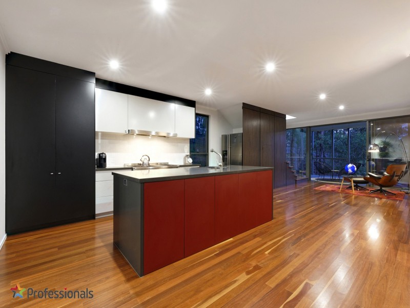 9 Birdsong Place, Bunya QLD 4055