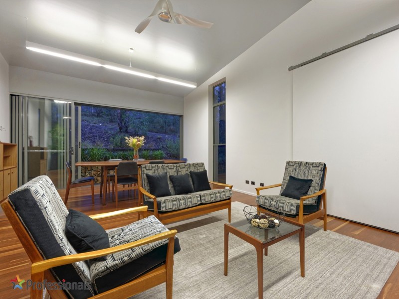 9 Birdsong Place, Bunya QLD 4055