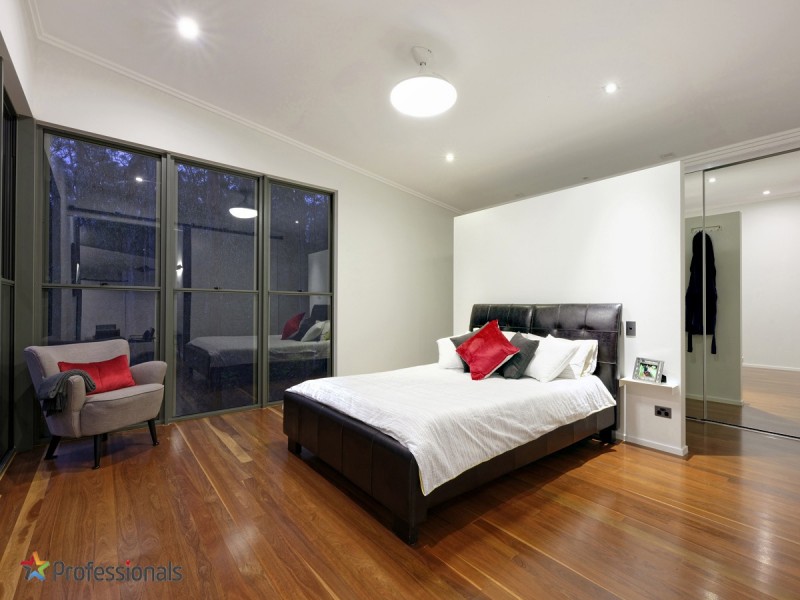 9 Birdsong Place, Bunya QLD 4055