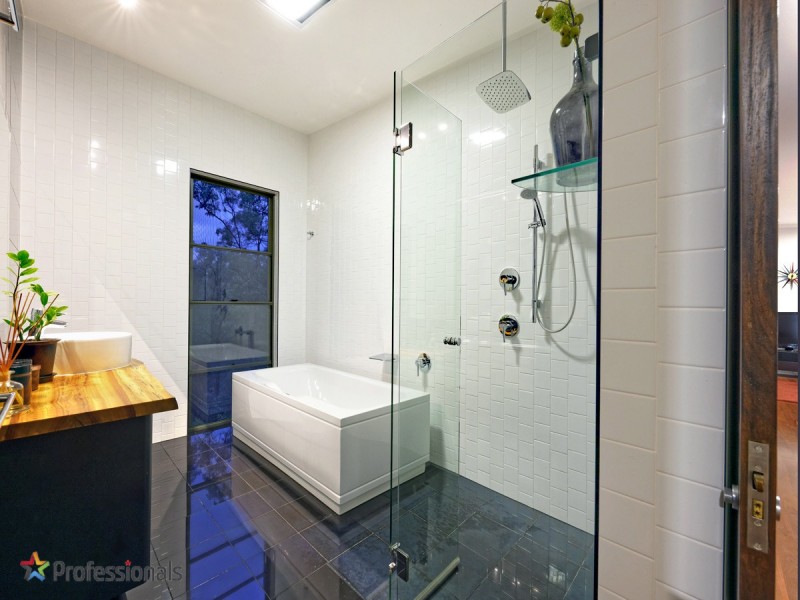 9 Birdsong Place, Bunya QLD 4055