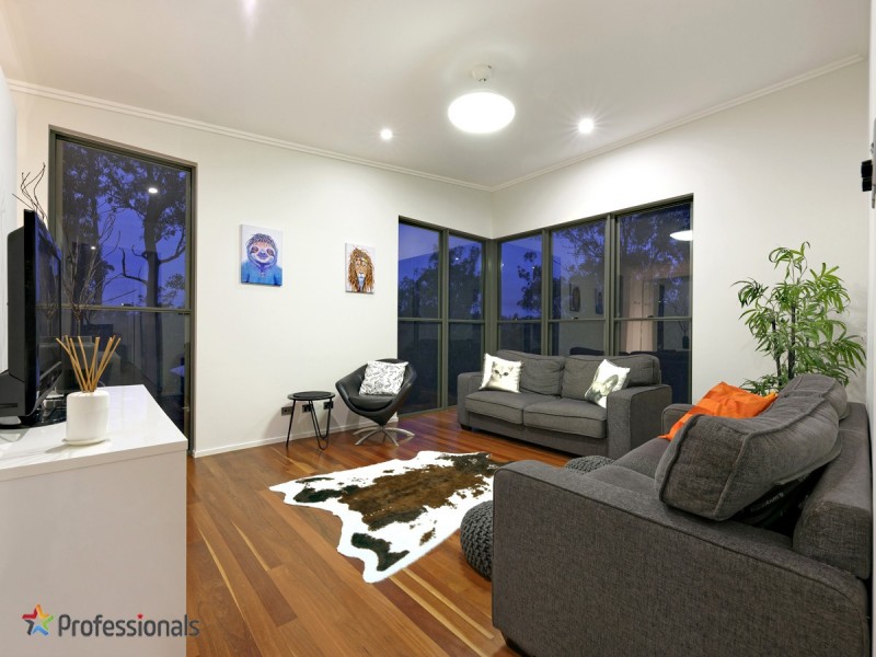 9 Birdsong Place, Bunya QLD 4055