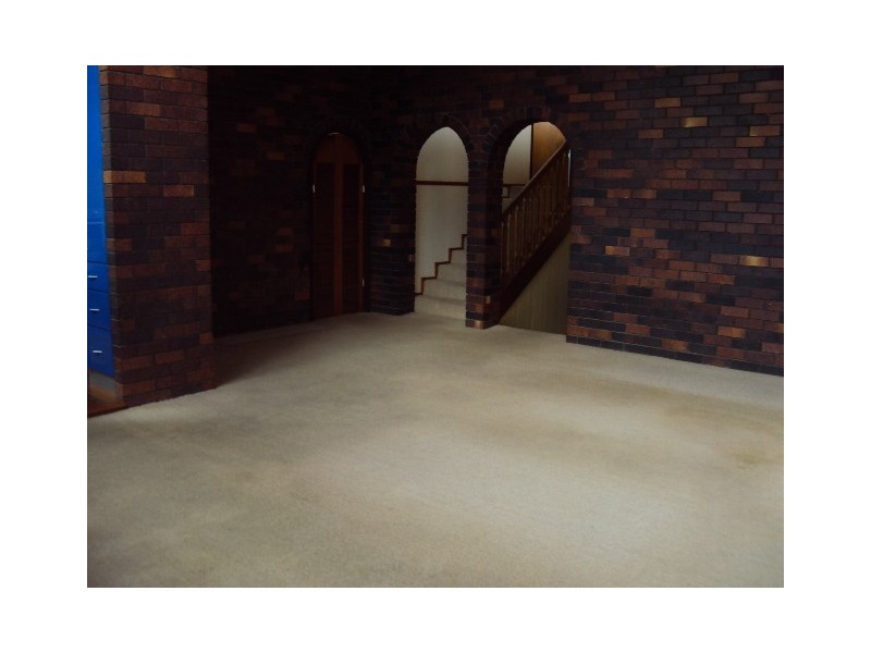 15 Loombah Cresent, Ferny Hills QLD 4055