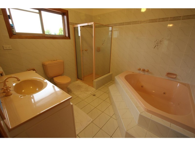 2 Carli Court, Keperra QLD 4054