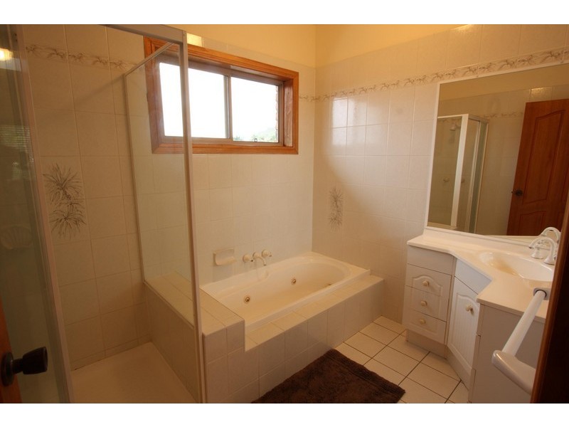 2 Carli Court, Keperra QLD 4054