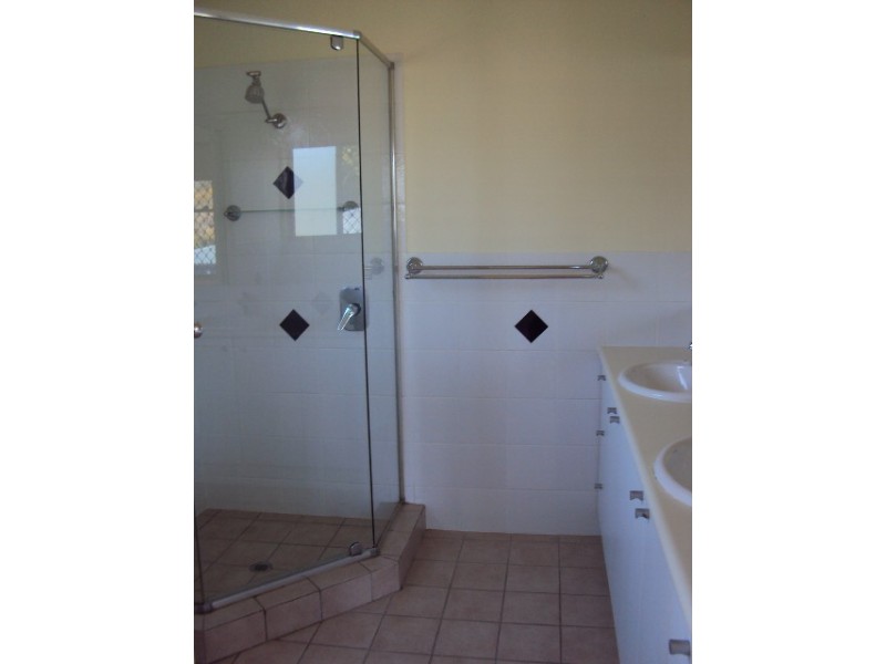 39  Kendale Street, Stafford Heights QLD 4053