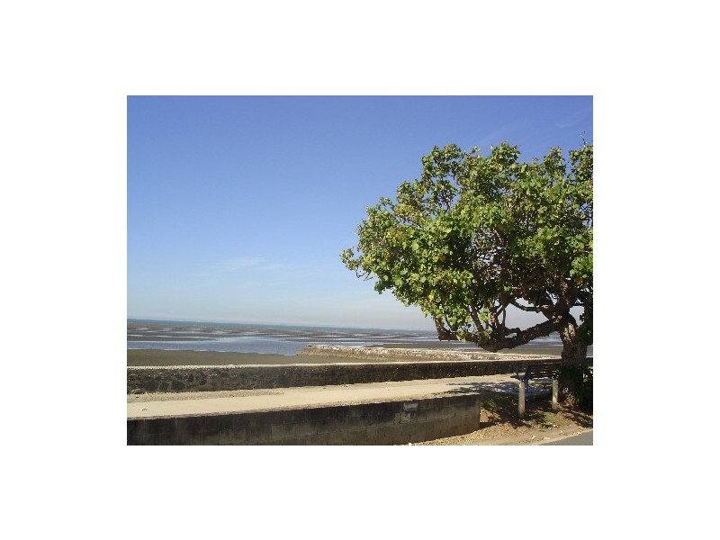 294 Flinders Parade, Sandgate QLD 4017