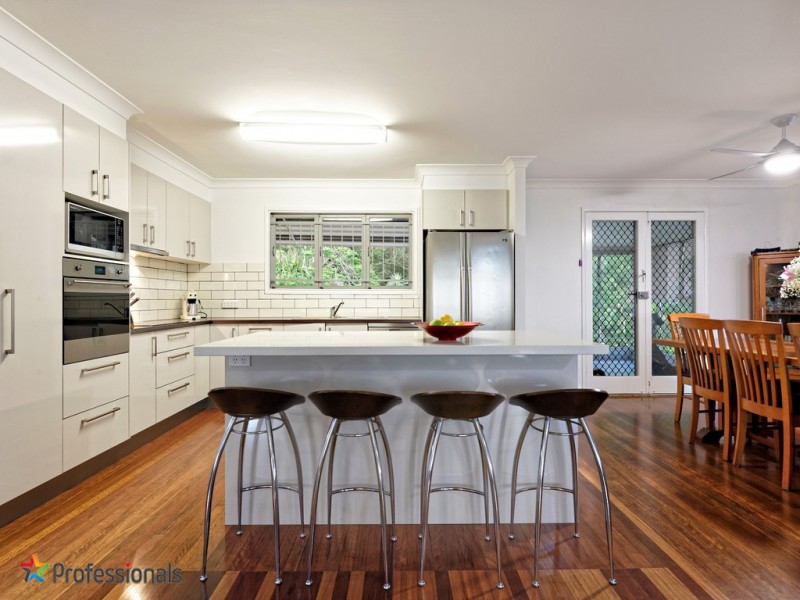 3 Redwood Street, Stafford Heights QLD 4053