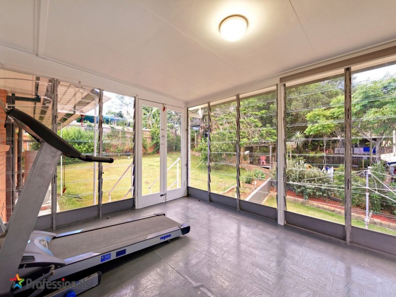 3 Redwood Street, Stafford Heights QLD 4053