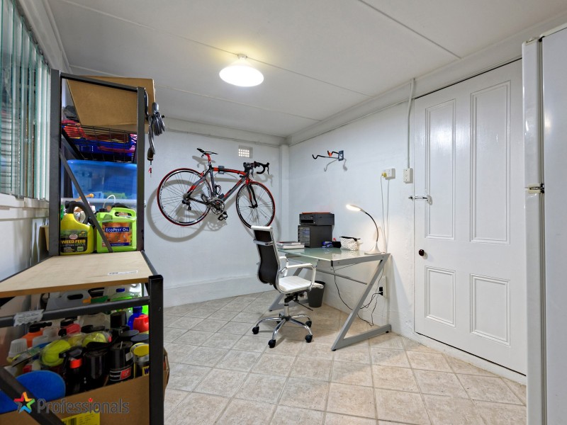 3 Redwood Street, Stafford Heights QLD 4053