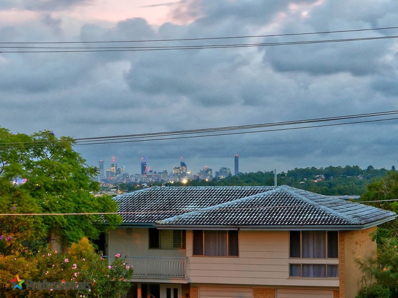 3 Redwood Street, Stafford Heights QLD 4053