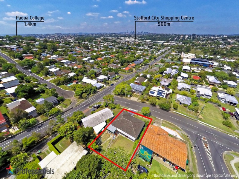 3 Redwood Street, Stafford Heights QLD 4053