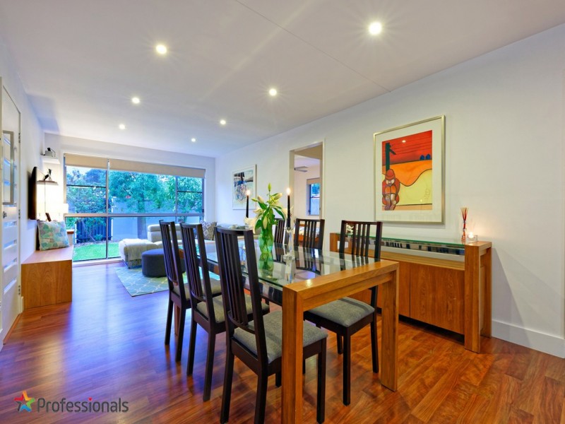 10 Lanchester Street, Stafford Heights QLD 4053