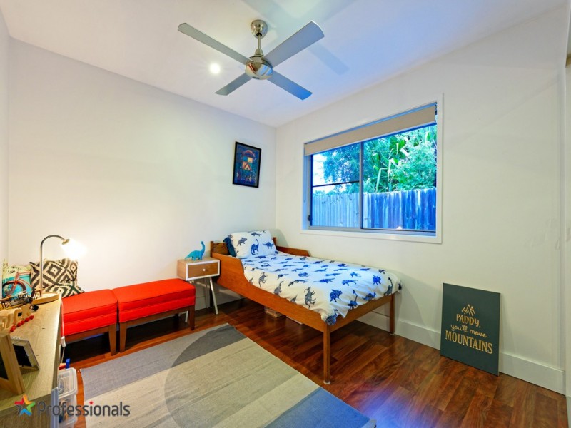 10 Lanchester Street, Stafford Heights QLD 4053