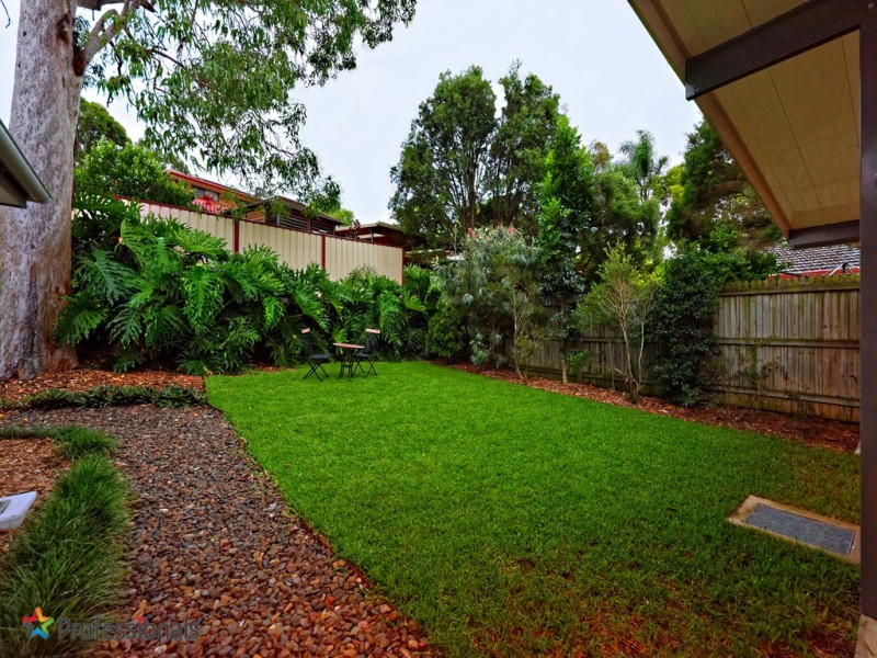 10 Lanchester Street, Stafford Heights QLD 4053