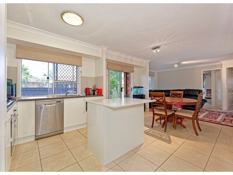 1 Manitoba Place, Wavell Heights QLD 4012