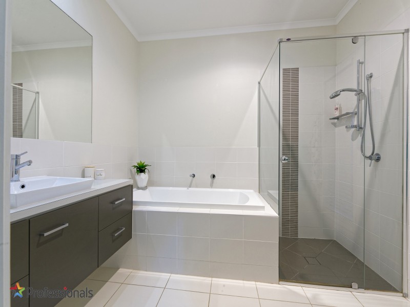 3 Lakeview Terrace, Murrumba Downs QLD 4503