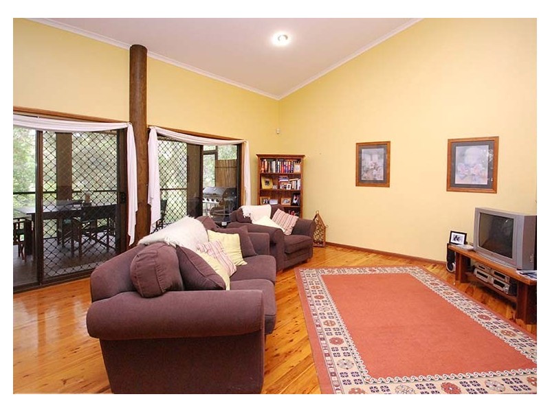 57 Blackwood Drive, Ferny Hills QLD 4055