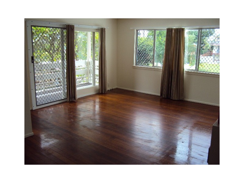 10 Loombah Crescent, Ferny Hills QLD 4055