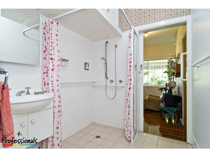 33 Barrymore Street, Everton Park QLD 4053