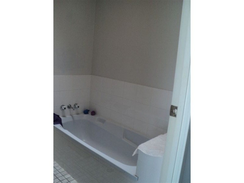 1/10 Orchid Crescent, Fitzgibbon QLD 4018