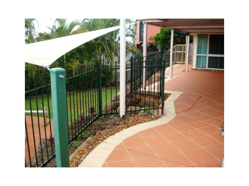 3 Janet Place, Arana Hills QLD 4054