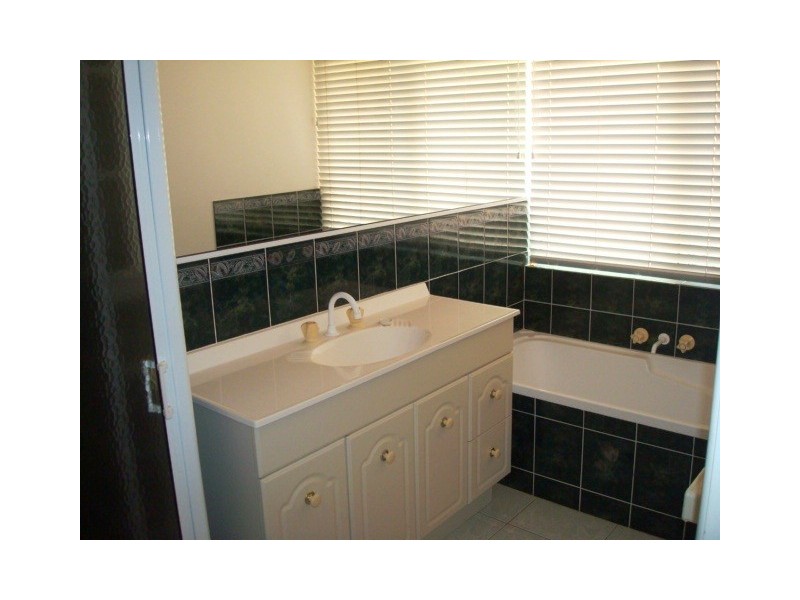 3 Janet Place, Arana Hills QLD 4054