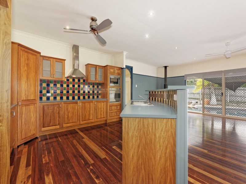 6 Silverwood Court, Ferny Hills QLD 4055