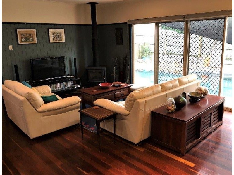 6 Silverwood Court, Ferny Hills QLD 4055