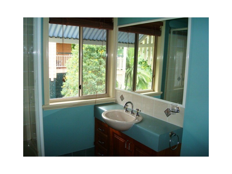 6 Silverwood Court, Ferny Hills QLD 4055