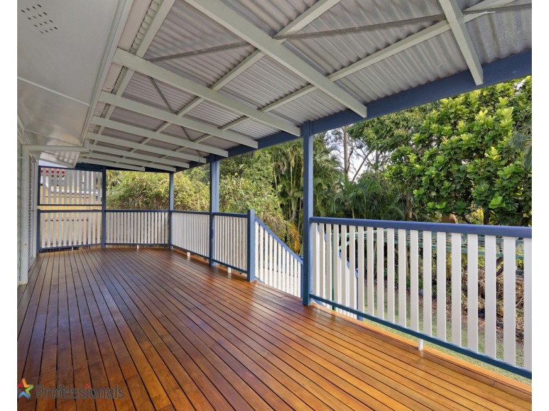 60 Pangeza Street, Stafford Heights QLD 4053