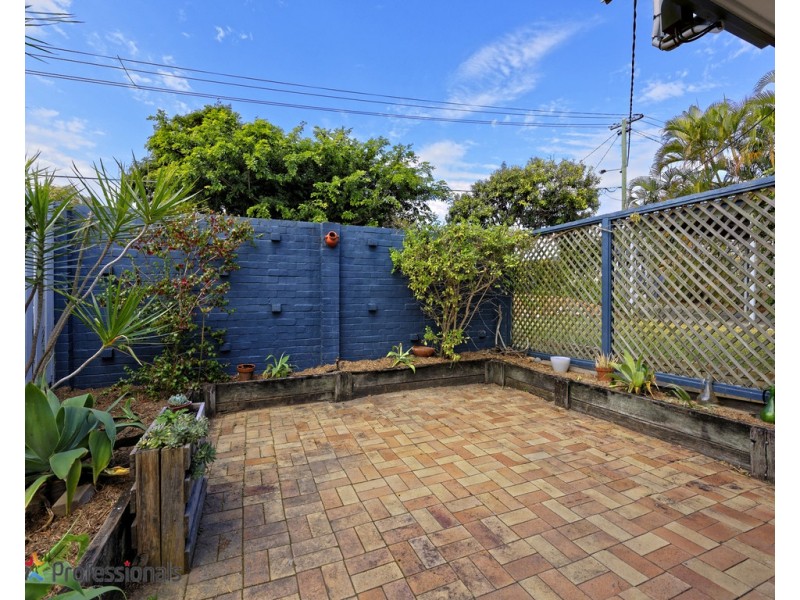 60 Pangeza Street, Stafford Heights QLD 4053