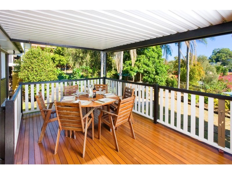 26 Heilbromm Street, Stafford Heights QLD 4053