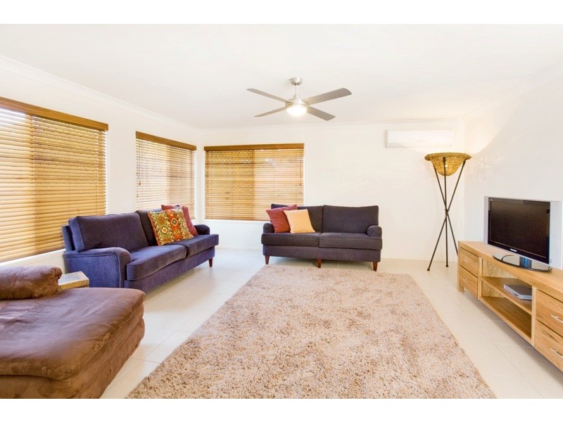 21 Alberic Court, Eatons Hill QLD 4037